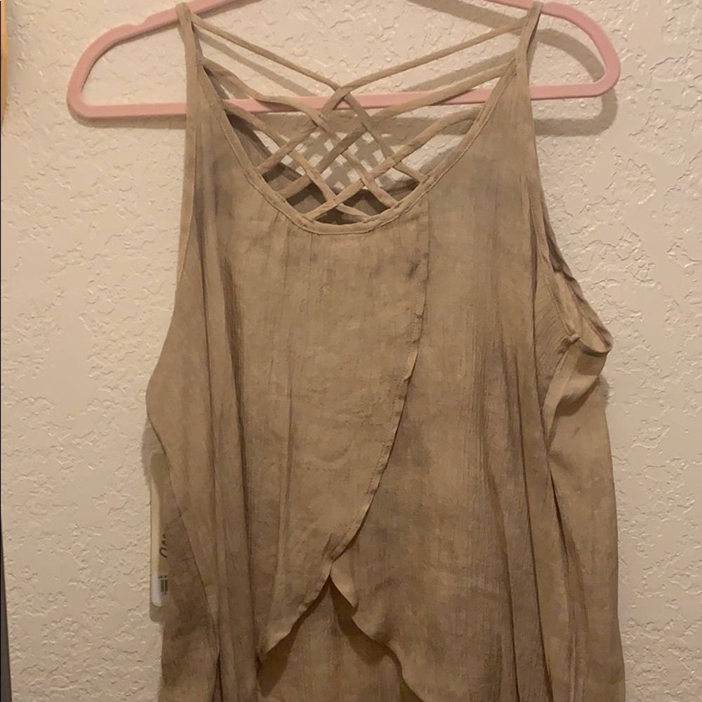 Top - Picture 2 of 2